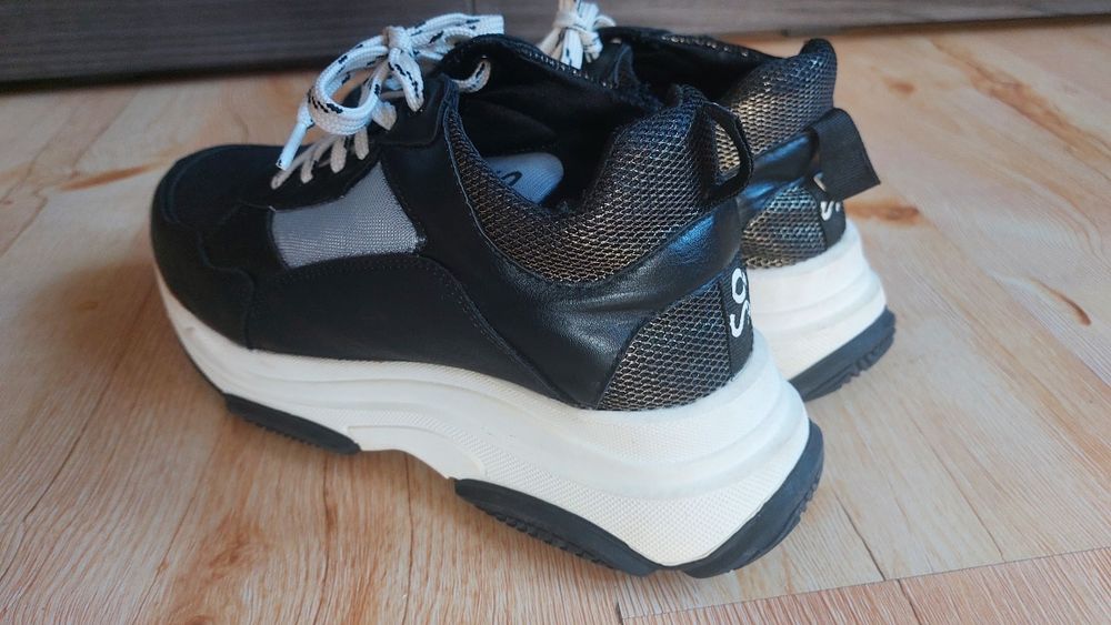 Sneakersy na grubej podeszwie r.38