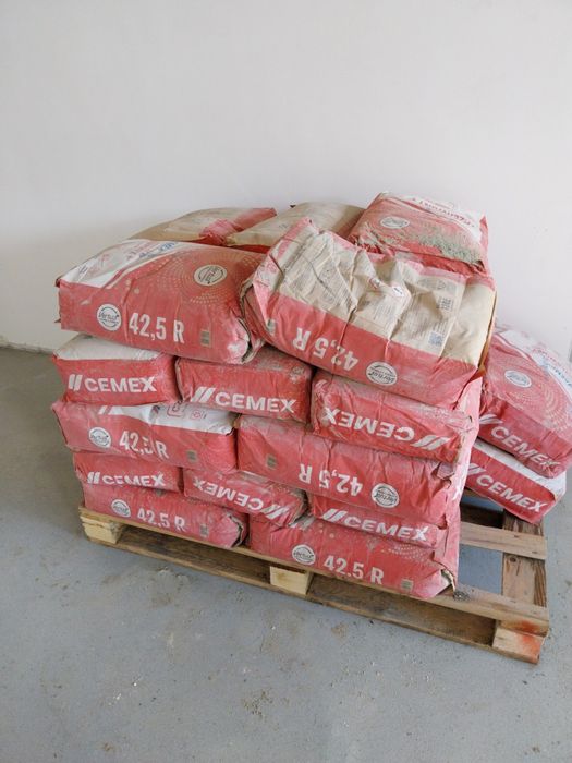 Cement czerwony Cemex