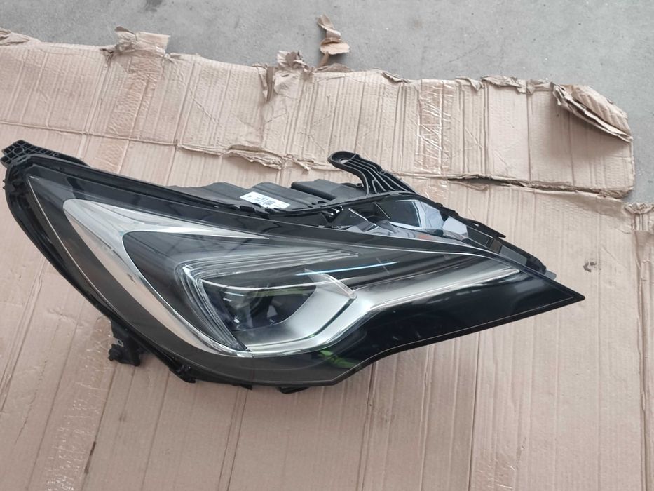 Farol direito OPEL ASTRA K 2023 full led