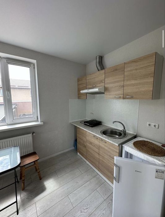 Оренда квартири це включно з ком.послугамив Хотові