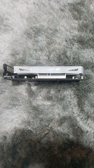 GTX 950 Asus branca