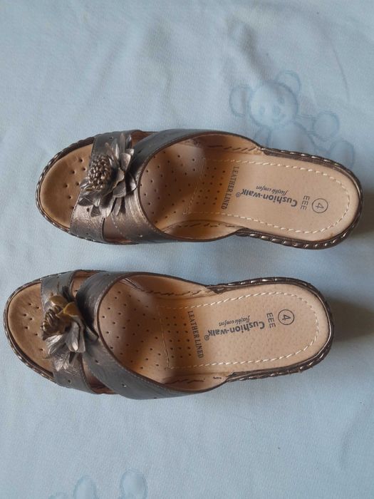 NOWE klapki firmy Cushion-walk rozmiar 37