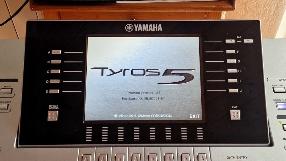Yamaha Tyros 5-76