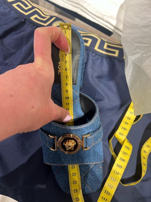 Нові оригінальні шльопанці Versace