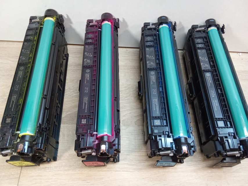 Картриджи для Принтера лазерного HP Color LaserJet Enterprise M554dn