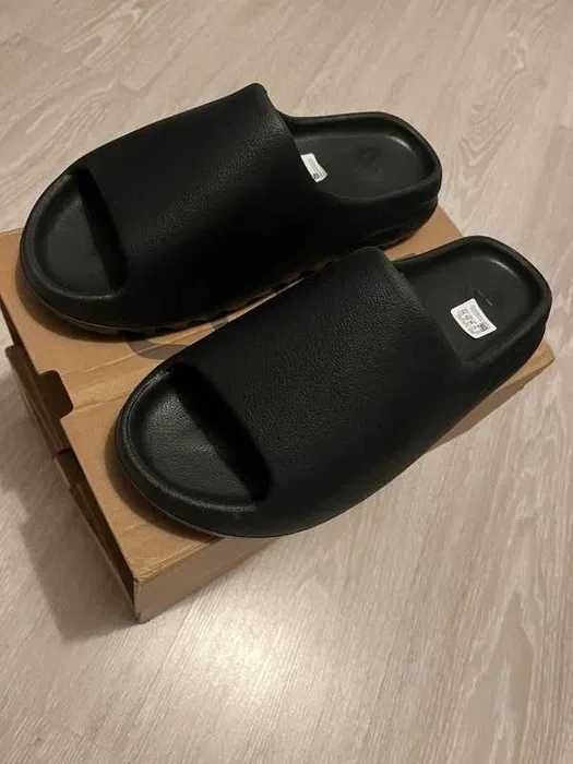 adidas Yeezy Slide Czarny 43