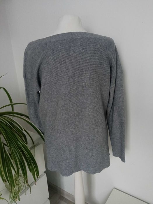 Szary sweterek damski luźny r L/XL