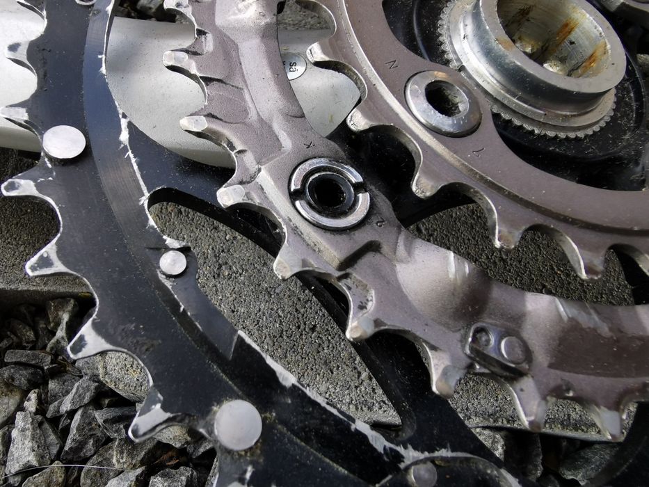 Mechanizm korbowy Shimano Deore XT FC-M751 z suportem Octalink