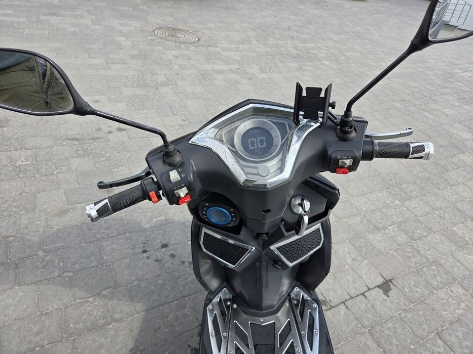 Електро скутер 72v 40Ah.