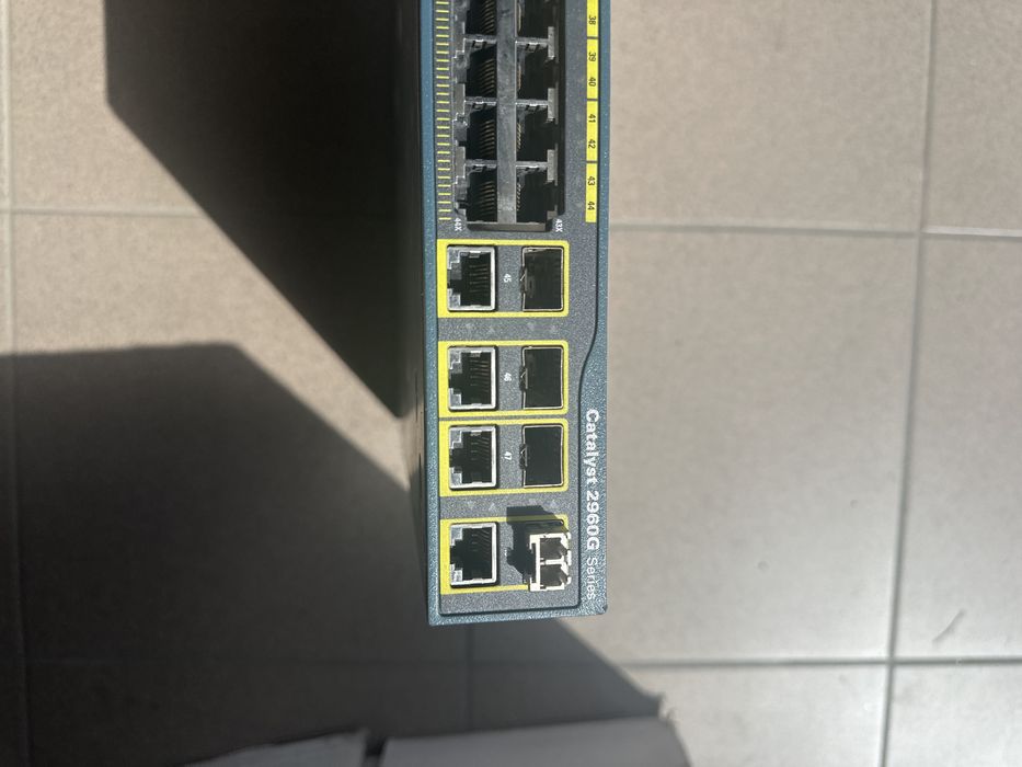 Switch Cisco Catalyst 2960G WS-C2960G-48TC-L