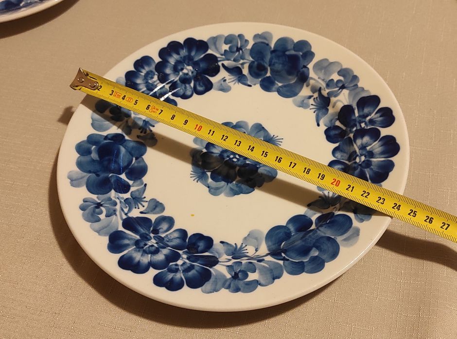 Komplet talerzy fajansowych 18 sztuk