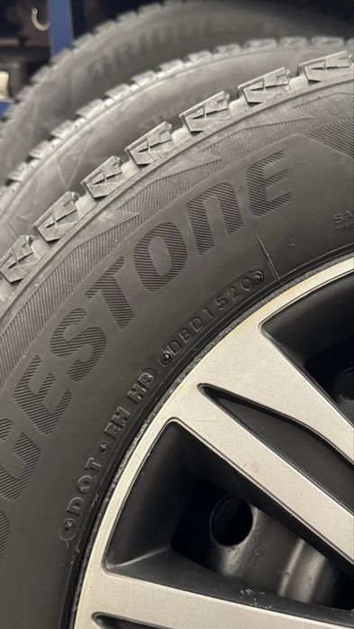 215 65 R16 “Bridgestone Blizzak” на Subaru