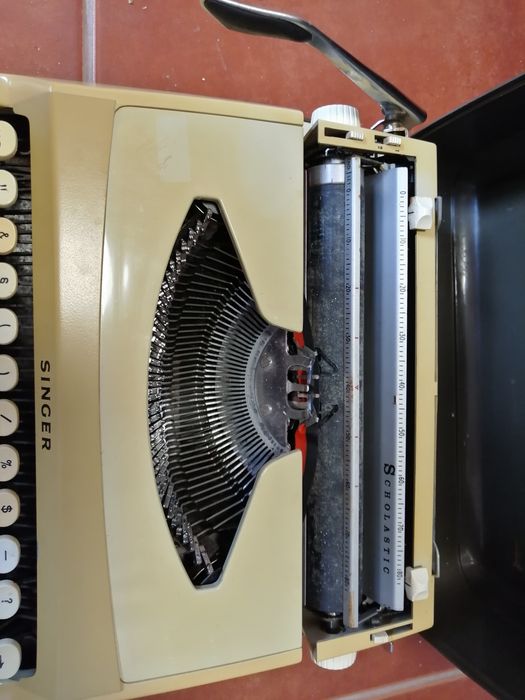 Máquina escrever antiga singer