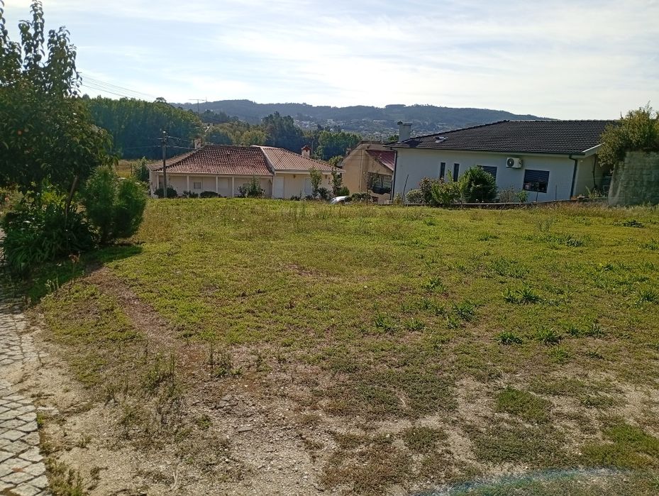 Terreno para construção – 1.000 m² – Meinedo, Lousada | Rio Sousa / Moinhos de Pias