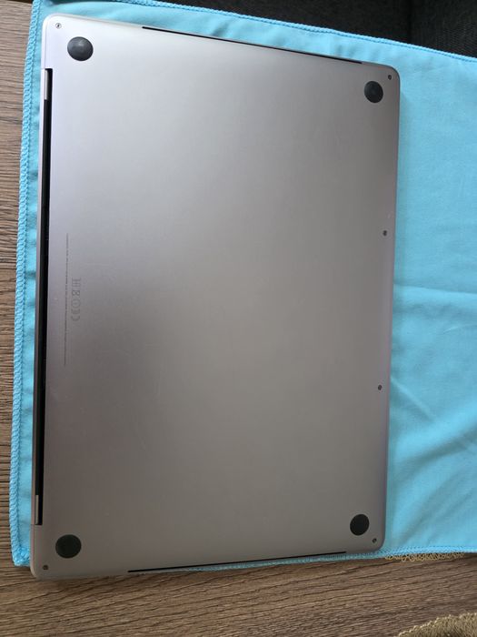 Apple MacBook Pro 15  A1707. 2016