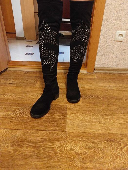 Продам демисезонные женские сапоги