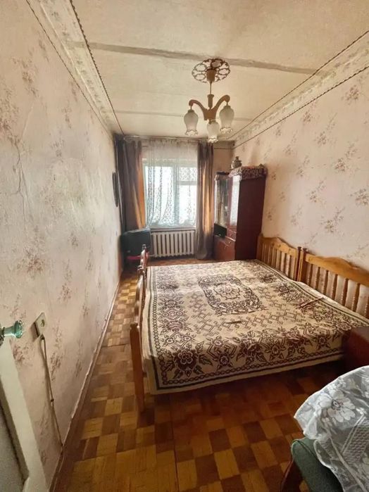 Продам 3-х Центр проспект Поля / Кірова низ ТЦ Миріада