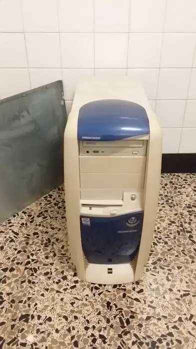 Desktop Computer - LOW PRICE - Clearing Out - Fully Functional - Best Offer507305106783621121