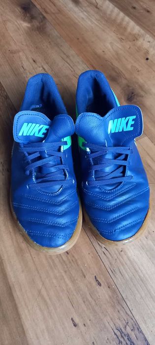 Buty sportowe halówki Nike rozm.37,5