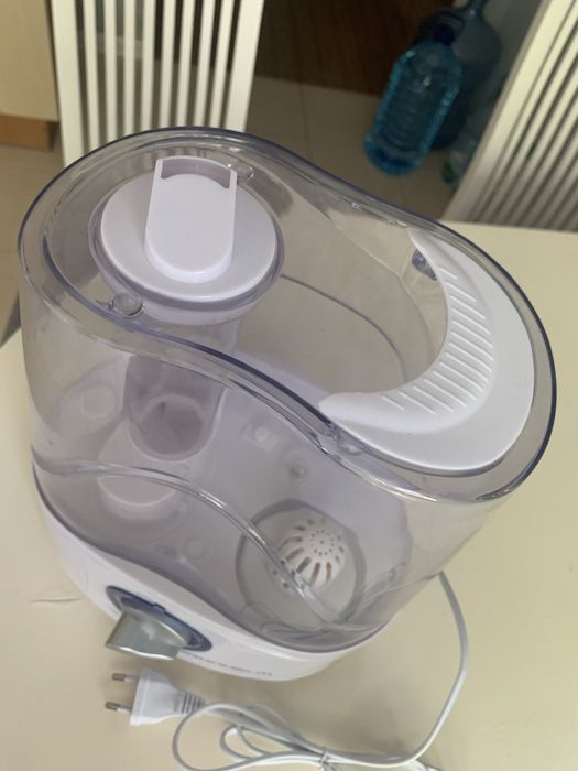 Зволожувач повітря Grunhelm Ghf-45m