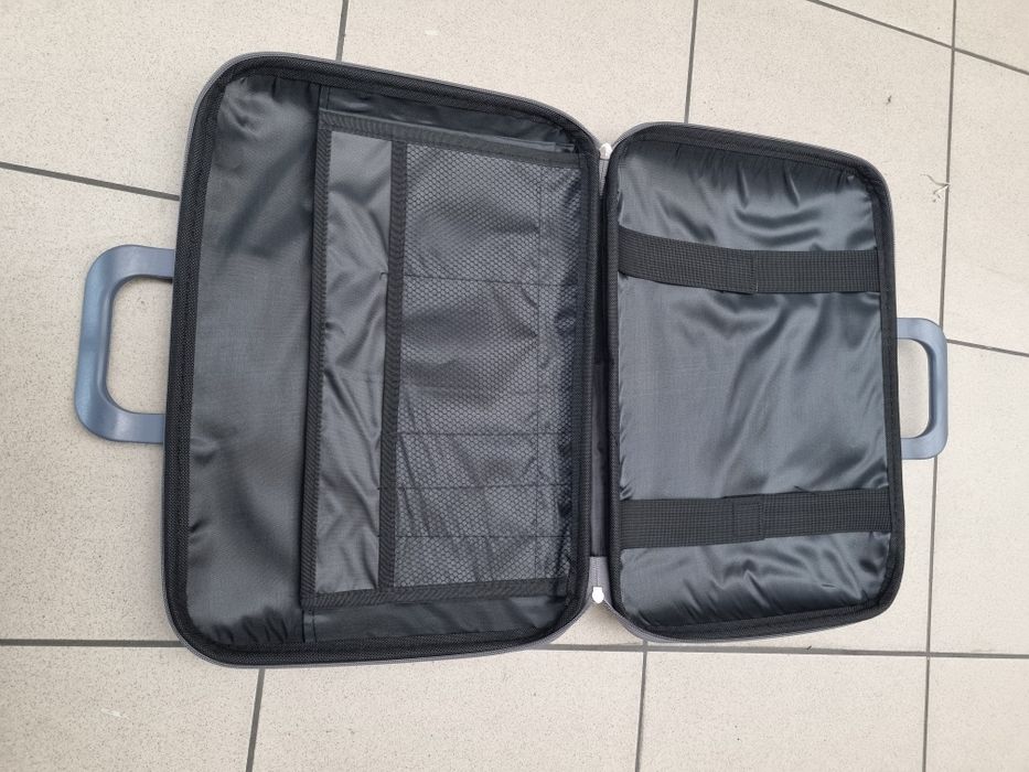 Aktówka na dokumenty, Laptop