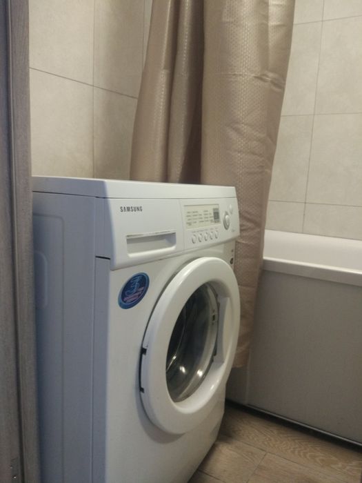 Подобово, потижнево студія, Епіцентр