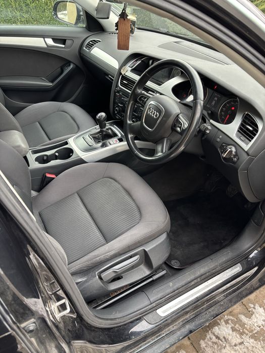 Audi A4 B8 kombi anglik