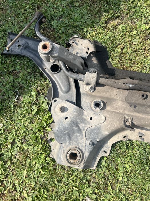 Peugeot Citroen 2.0 передня балка.