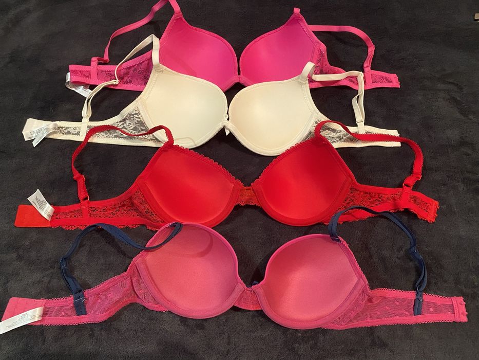 Нові бюстгальтери
