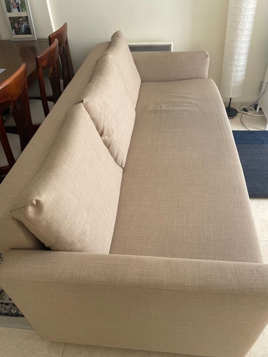 Sofá cama com arrumação