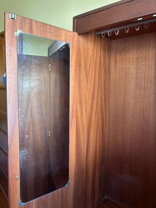 Roupeiro Vintage em Contraplacado - Tom Madeira