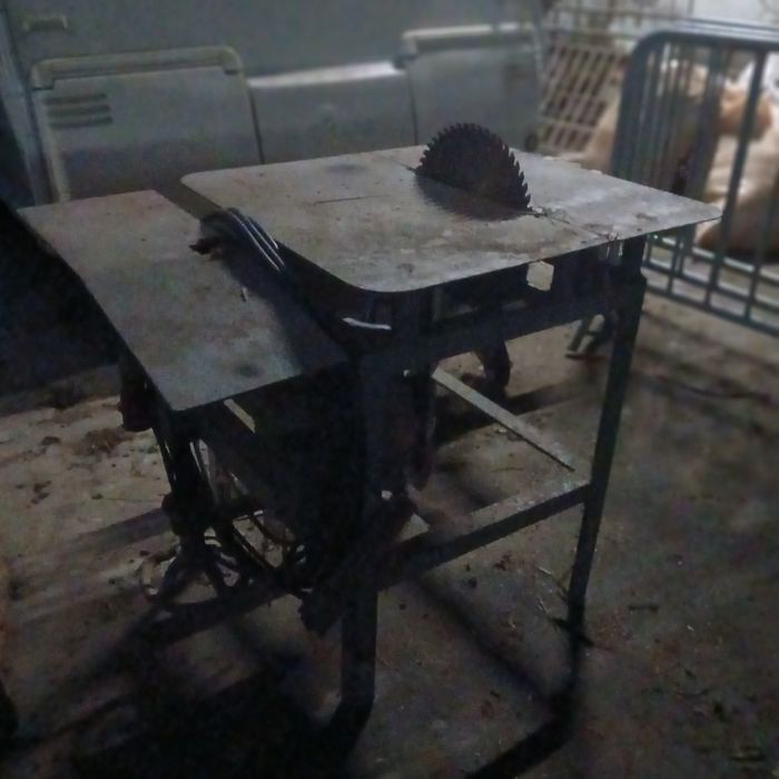 Máquina Serra lenha