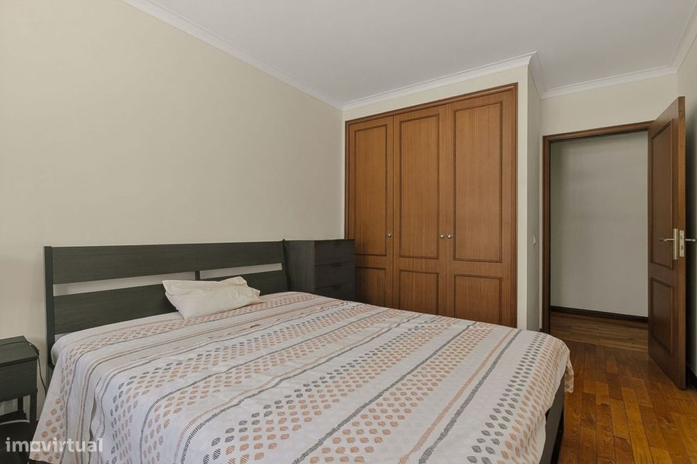 Exclusivo Apartamento T5 com 200 m²  Centro de Mafamude, V.N. Gaia