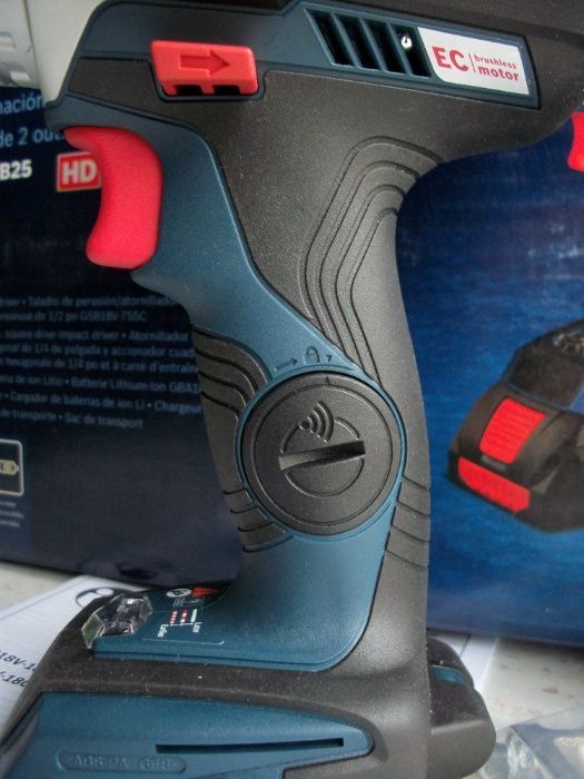 Аккумуляторная дрель-шуруповёрт Bosch GSB 18V-85 C (GSB18V-755C)