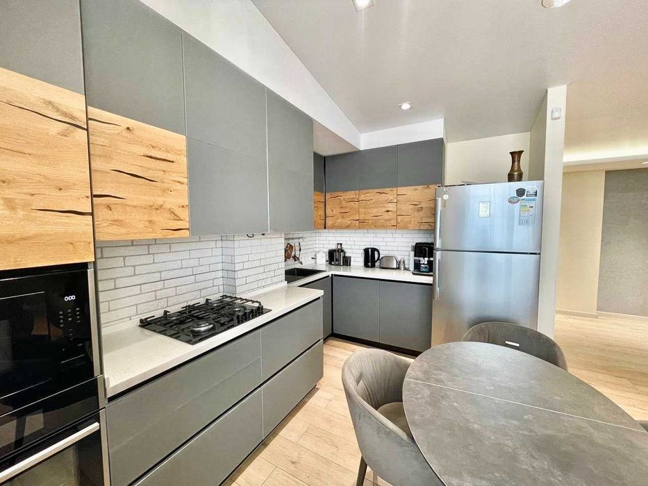 Продам пентхаус з РЕМОНТОМ. 3 кімнати. Газ. 2 ТЕРАСИ. ЖК На Прорізній