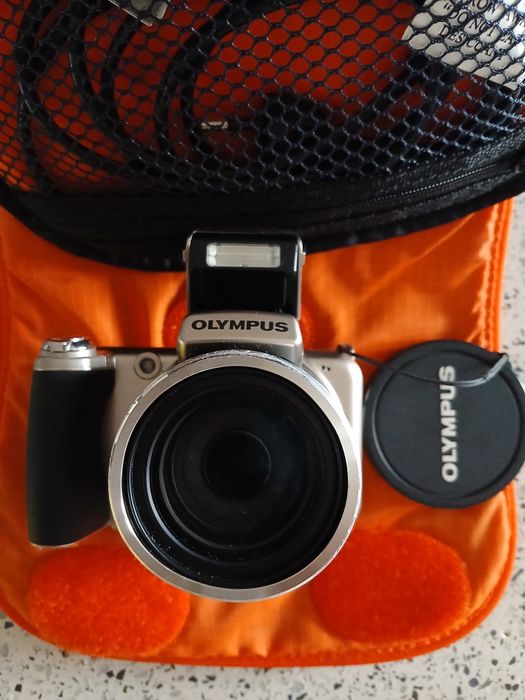 Olympus SP-800UZ