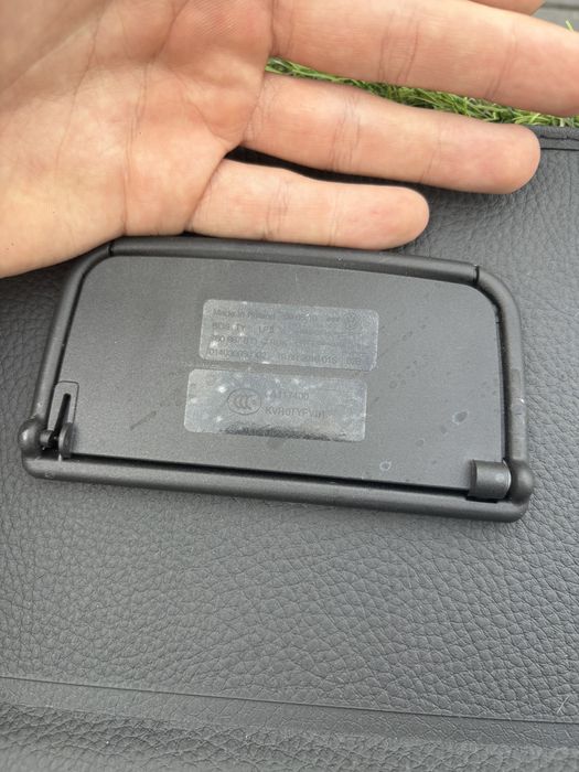 Roleta bagażnika Volkswagen Touareg III stan BDB