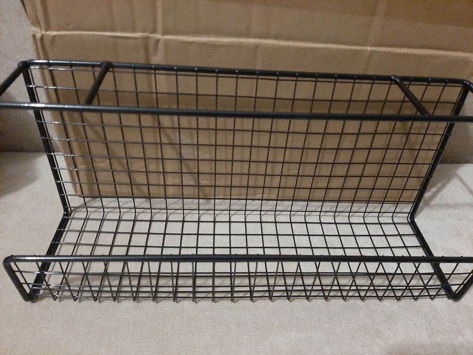 Металевий органайзер для кабелів