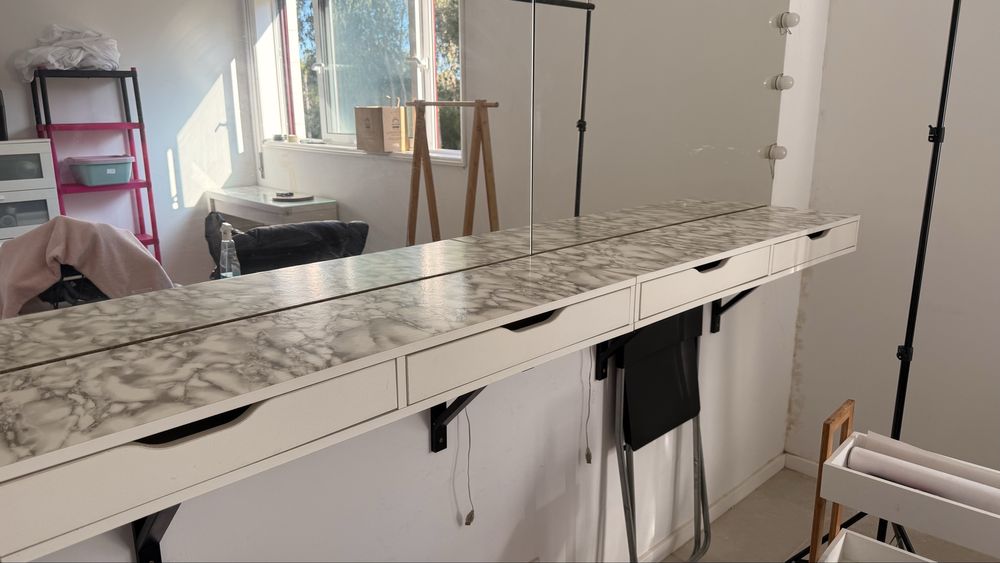 Prateleiras + Espelho