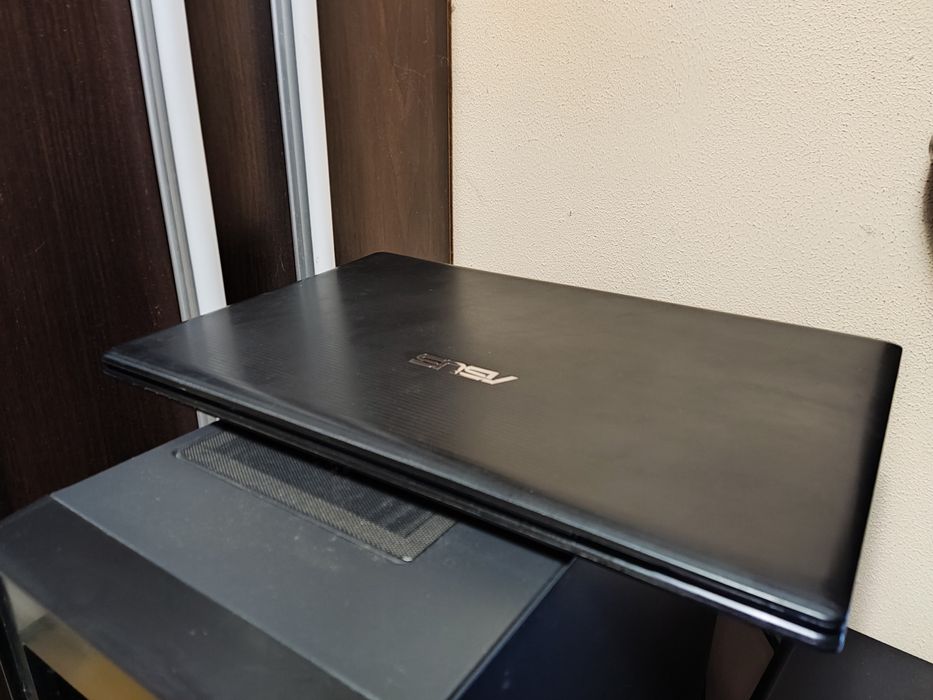 Ноутбук Asus x55A
