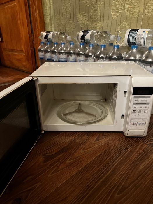 Мікрохвильова піч LG Модель: MS1949G