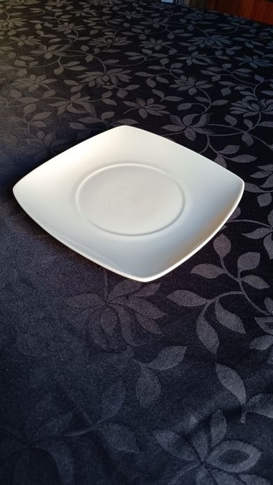 Serviço de mesa - pratos