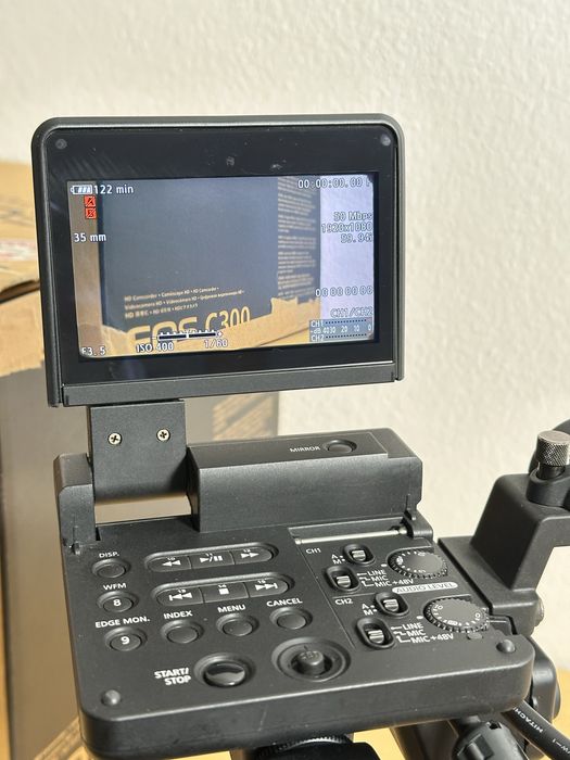 Canon EOS C300i - Câmara Linha Cinema em Bom Estado