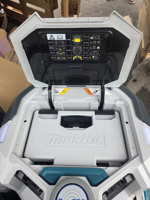 Makita DRC300 18V LXT robot odkurzający RoboPro – uszkodzony