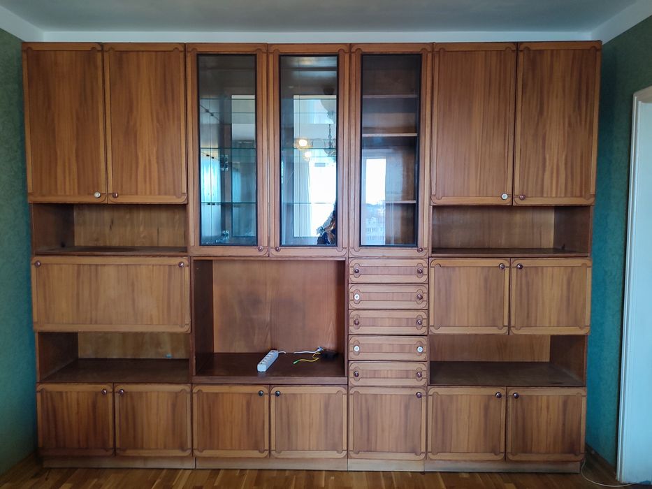 Стінка у вітальню