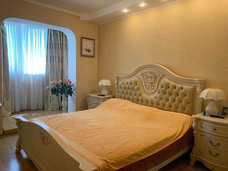 Продам квартиру с добротным ремонтом, кухней-столовой