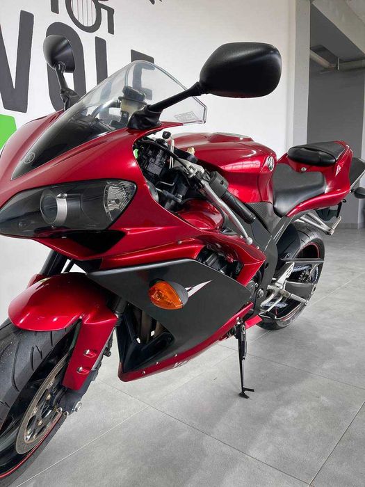 Мотоцикл Yamaha R1