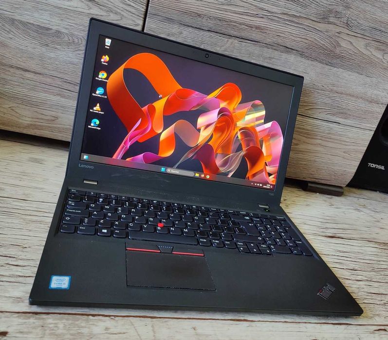 Laptop Lenovo ThinkPad T560 15.6" IPS FHD I5 8/256GB bat. 6h ładny