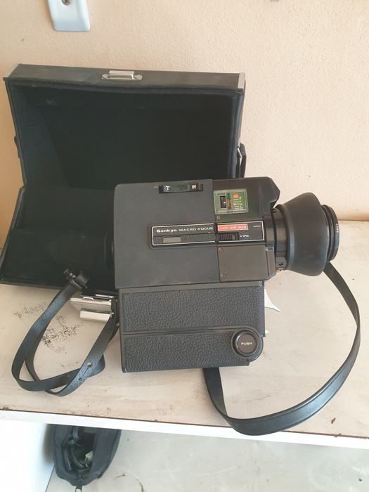 Maquina sanyo em exelente edtado