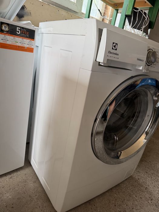 Продам пральну машину Electrolux